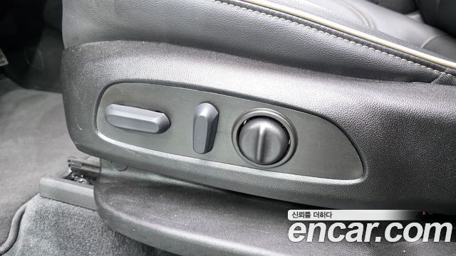Chevrolet Korea Traverse 2023 — photo 31