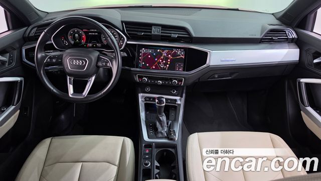 Audi Q3 2022 — photo 10