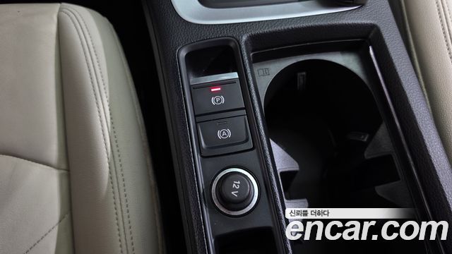 Audi Q3 2022 — photo 18