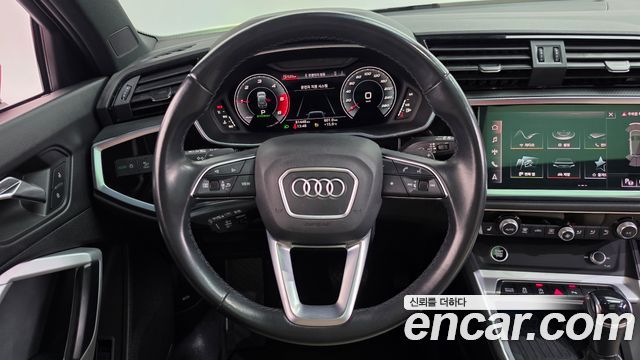 Audi Q3 2022 — photo 20