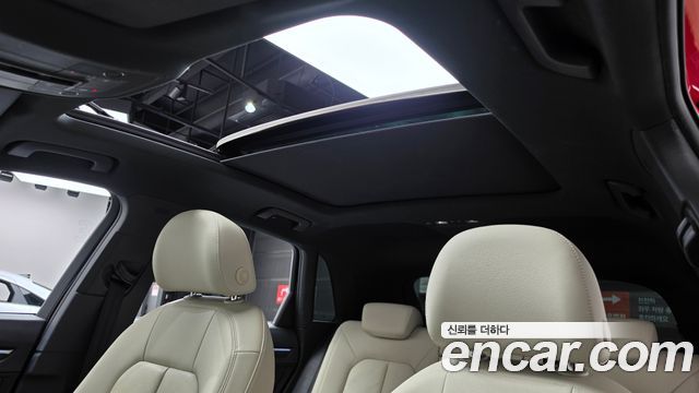 Audi Q3 2022 — photo 22