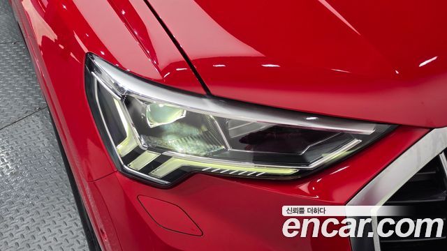 Audi Q3 2022 — photo 8