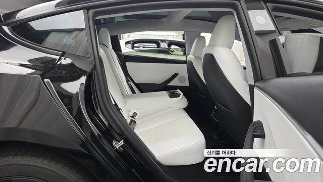 Tesla Model 3 2024 — photo 12