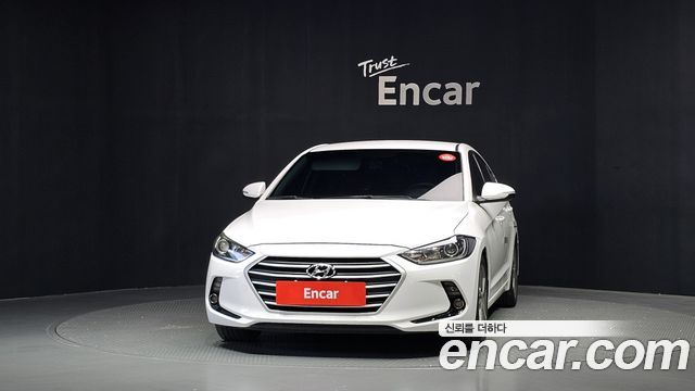 Hyundai AVANTE 2017 — photo 3