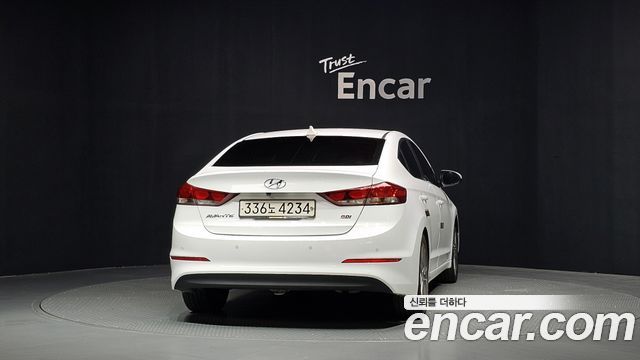 Hyundai AVANTE 2017 — photo 4