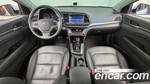 Hyundai AVANTE 2017 — photo 7