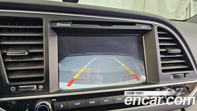Hyundai AVANTE 2017 — photo 15