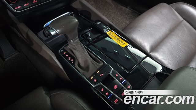 Kia K7 2017 — photo 12