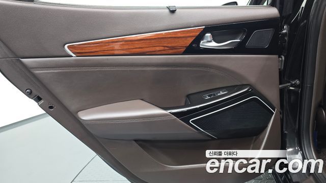 Kia K7 2017 — photo 15