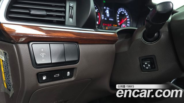 Kia K7 2017 — photo 28