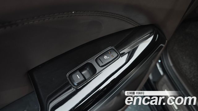 Kia K7 2017 — photo 30