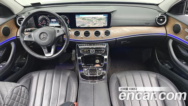 Mercedes-Benz E-Class 2017 — photo 7