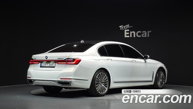 BMW 7-Series 2021 — photo 2
