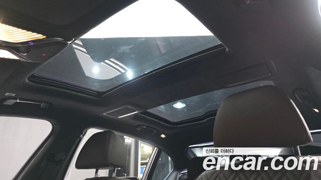 BMW 7-Series 2021 — photo 25