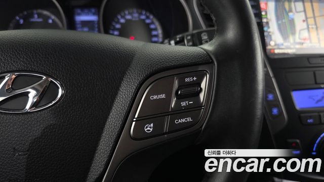 Hyundai Santafe 2015 — photo 16