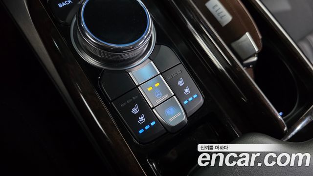 Genesis EQ900 2018 — photo 12