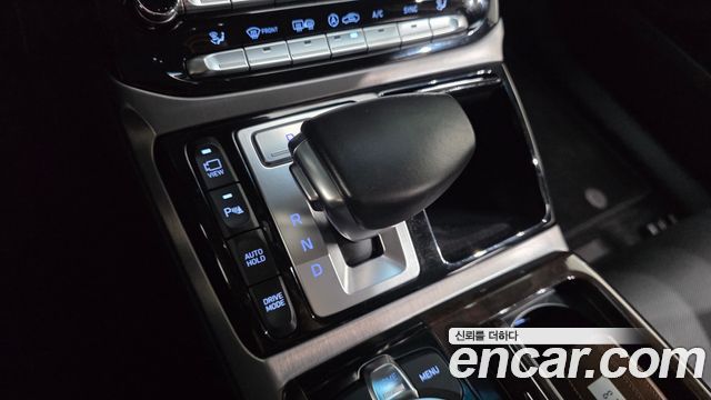 Genesis EQ900 2018 — photo 25