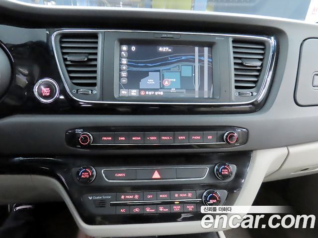 Kia Canival 2017 — photo 15