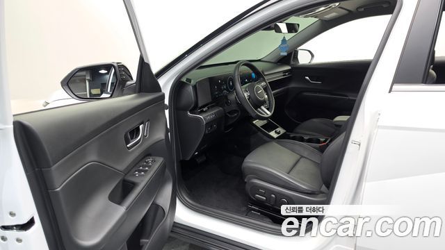 Hyundai Kona 2023 — photo 13