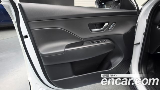 Hyundai Kona 2023 — photo 14