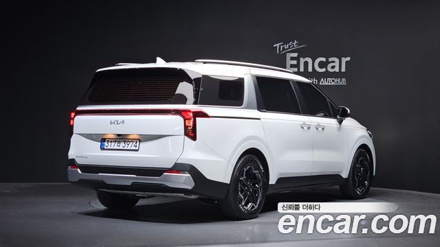 Kia Canival 2025 — photo 2