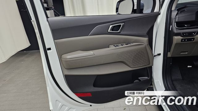 Kia Canival 2025 — photo 14