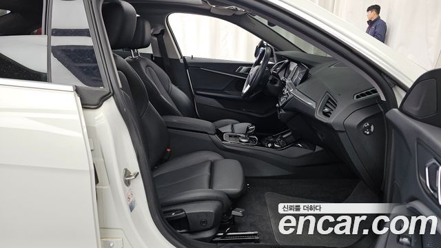 BMW 2-Series 2021 — photo 17