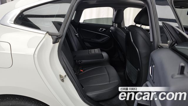 BMW 2-Series 2021 — photo 18