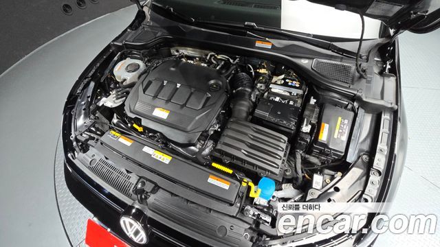 Volkswagen Golf 2025 — photo 6