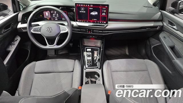 Volkswagen Golf 2025 — photo 10