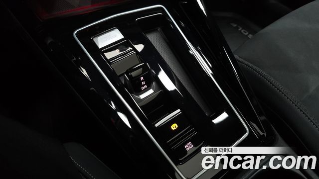 Volkswagen Golf 2025 — photo 12