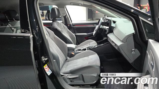 Volkswagen Golf 2025 — photo 18