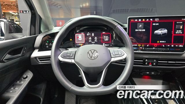 Volkswagen Golf 2025 — photo 19