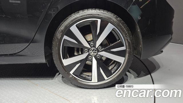 Volkswagen Golf 2025 — photo 7
