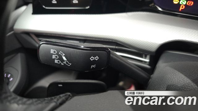 Volkswagen Golf 2025 — photo 29