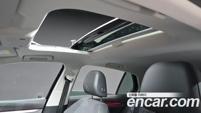 Volkswagen Golf 2025 — photo 35