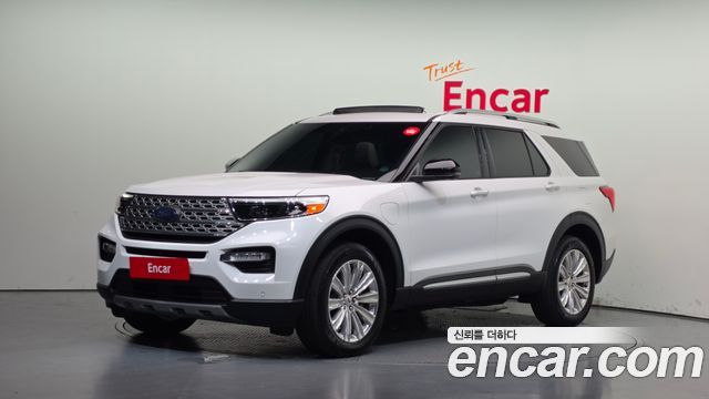 Ford Explorer 2021 — photo 1