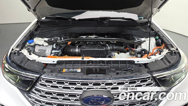 Ford Explorer 2021 — photo 6