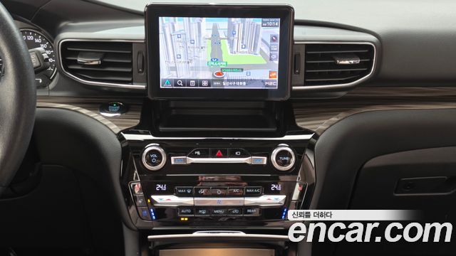 Ford Explorer 2021 — photo 14