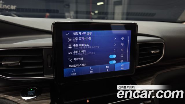 Ford Explorer 2021 — photo 16