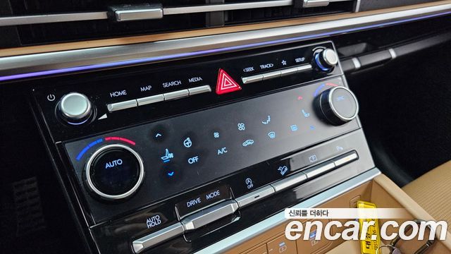 Hyundai Santafe 2024 — photo 35