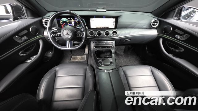 Mercedes-Benz E-Class 2021 — photo 10