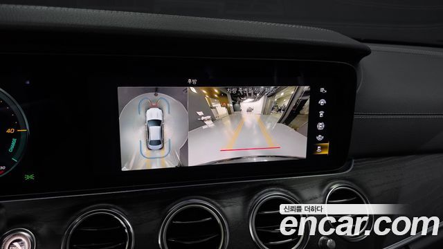 Mercedes-Benz E-Class 2021 — photo 21