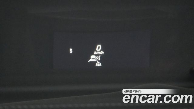 Mercedes-Benz E-Class 2021 — photo 23