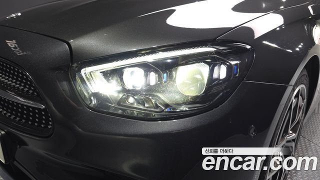 Mercedes-Benz E-Class 2021 — photo 8