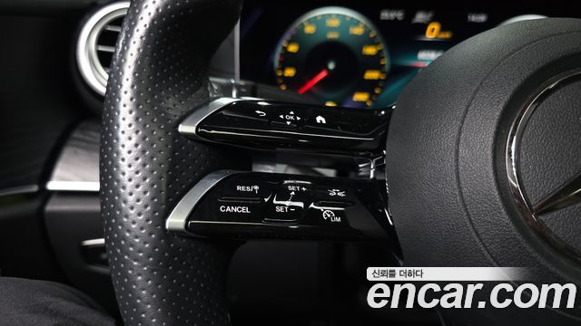 Mercedes-Benz E-Class 2021 — photo 29