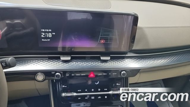 Kia Canival 2021 — photo 8