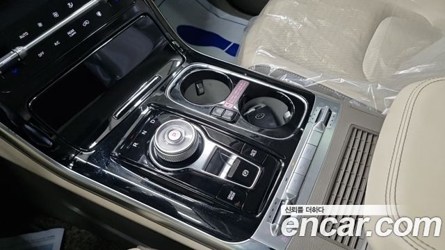 Kia Canival 2021 — photo 10