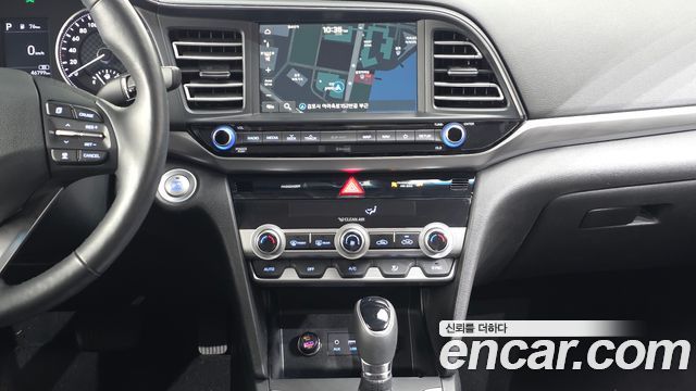 Hyundai AVANTE 2020 — photo 19