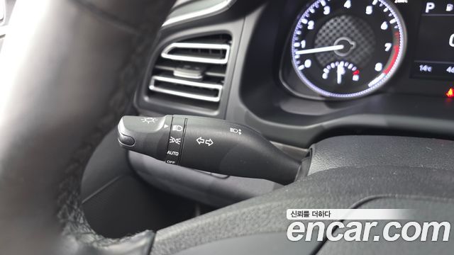 Hyundai AVANTE 2020 — photo 22